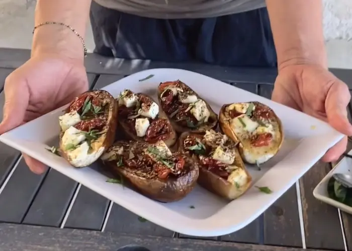 aubergines rôties fêta et tomates séchées à l’huile d’olive